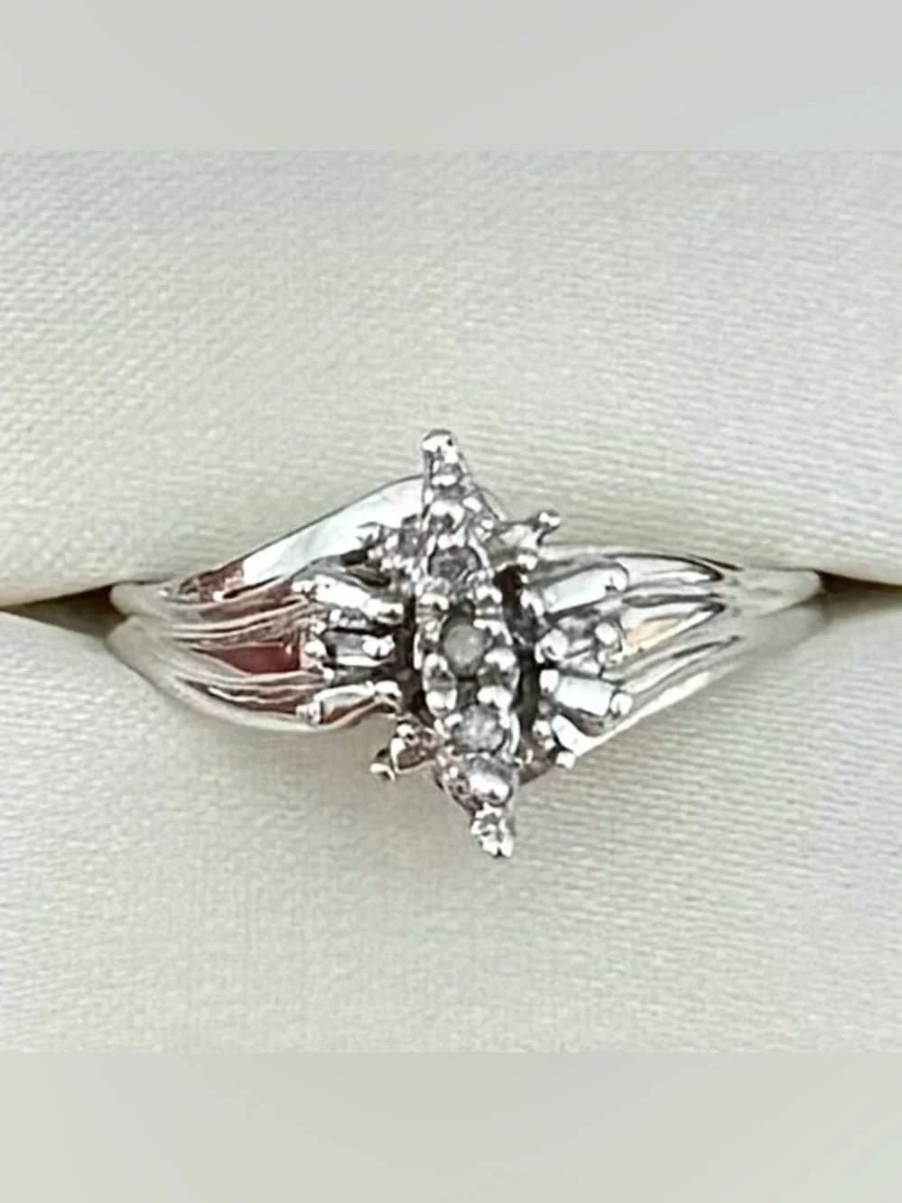 Vintage 10K White Gold Natural Diamond Cluster Ring - Size 7 - 2.29 Grams